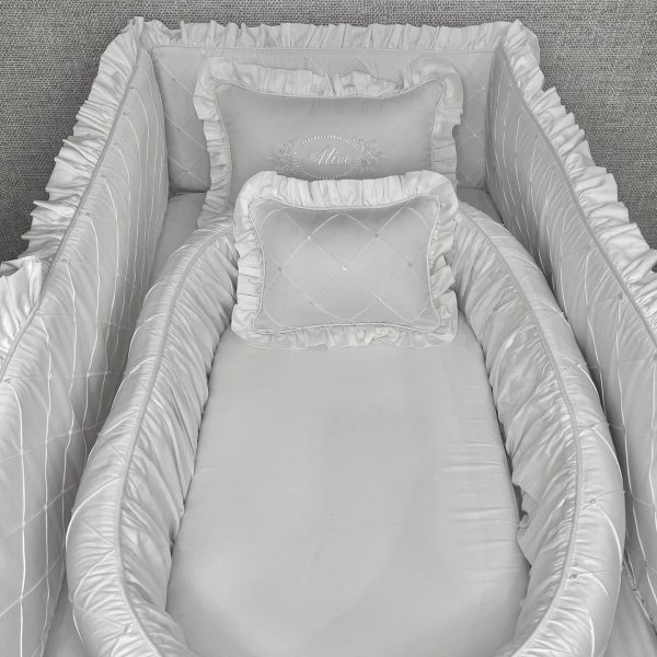 KIT BERÇO NERVURAS THAIS COM BABADO - 04 PEÇAS